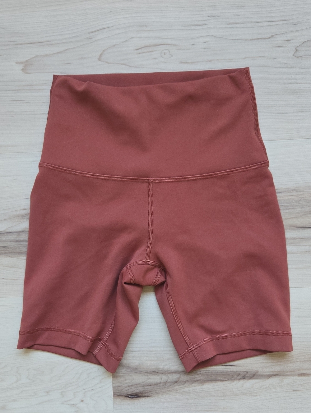 Lululemon Wunder Train HR Short, Rust Color, Size 2